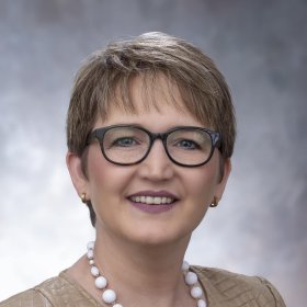 Lehrling, April Bio Image