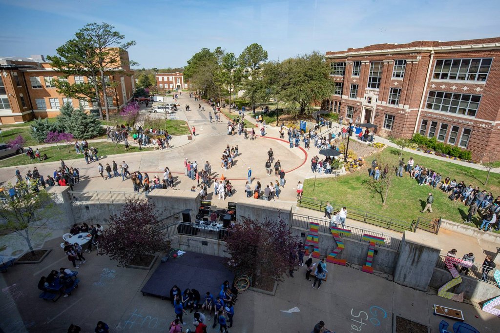 Curriculum Contest at Southeastern Southeastern Oklahoma State University