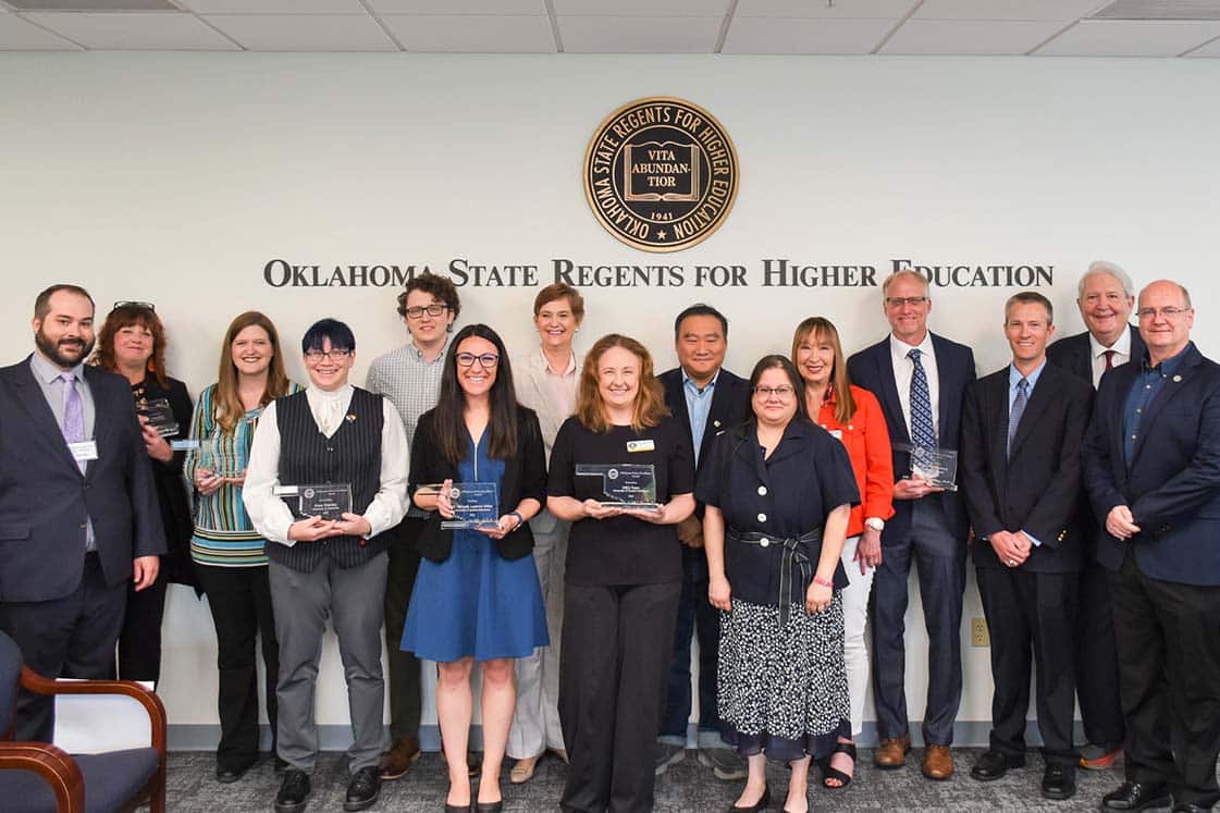 Christala Smith receives Oklahoma Online Excellence Award for Leadership | Southeastern Oklahoma State University - Vimarsana News