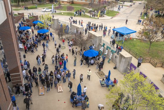 Curriculum Contest draws more than 2,000 high school students to campus Thumbnail