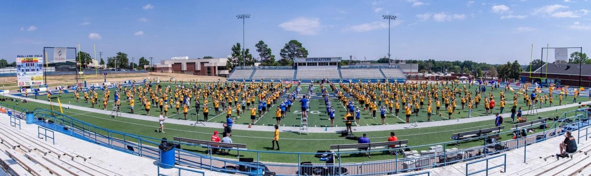 Southeastern hosts over 500 local students for program’s largest Band Day banner