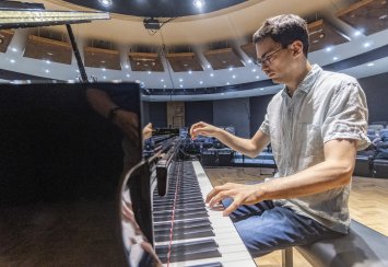 Dr. Catalin Dima to offer piano recital on January 16 Thumbnail