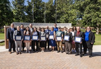 Southeastern recognizes outstanding faculty and staff members Thumbnail