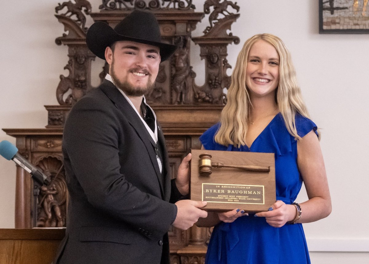 Southeastern Student Government Association installs 2024-25 officers and senators, honors award winners at annual banquet banner