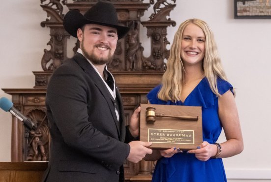 Southeastern Student Government Association installs 2024-25 officers and senators, honors award winners at annual banquet Thumbnail
