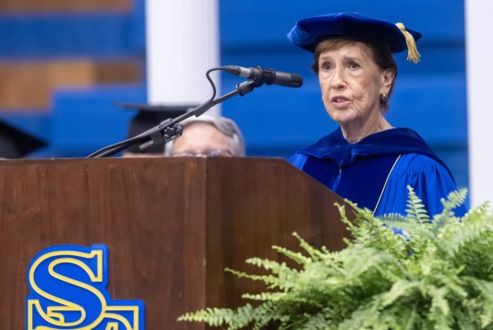 Southeastern alumna Ann Holloway to be inducted to Oklahoma Higher Education Hall of Fame Thumbnail