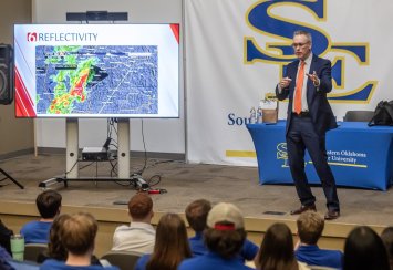 KXII: Former KXII meteorologist returns to alma mater to teach students on National Weatherperson’s Day Thumbnail