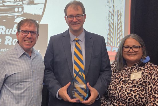 Dr. Mike Davis receives Walter O. Mason TRIO Achiever Award Thumbnail