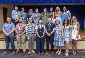 Southeastern Honors Program celebrates 2026 graduates at annual banquet Thumbnail