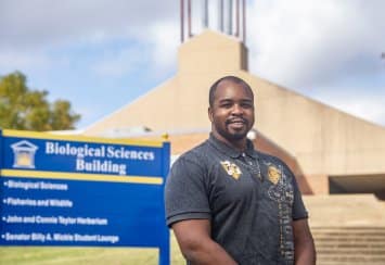 Southeastern’s Darrin Wade transitioning from career in theater to medicine Thumbnail