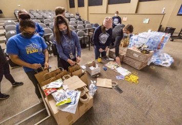 Southeastern participates in community service activities on MLK Day Thumbnail