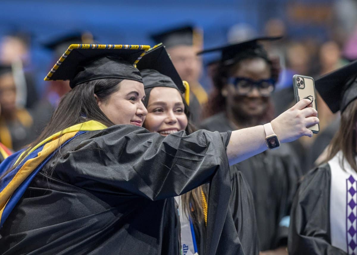 Southeastern holds first summer commencement since 1997 banner