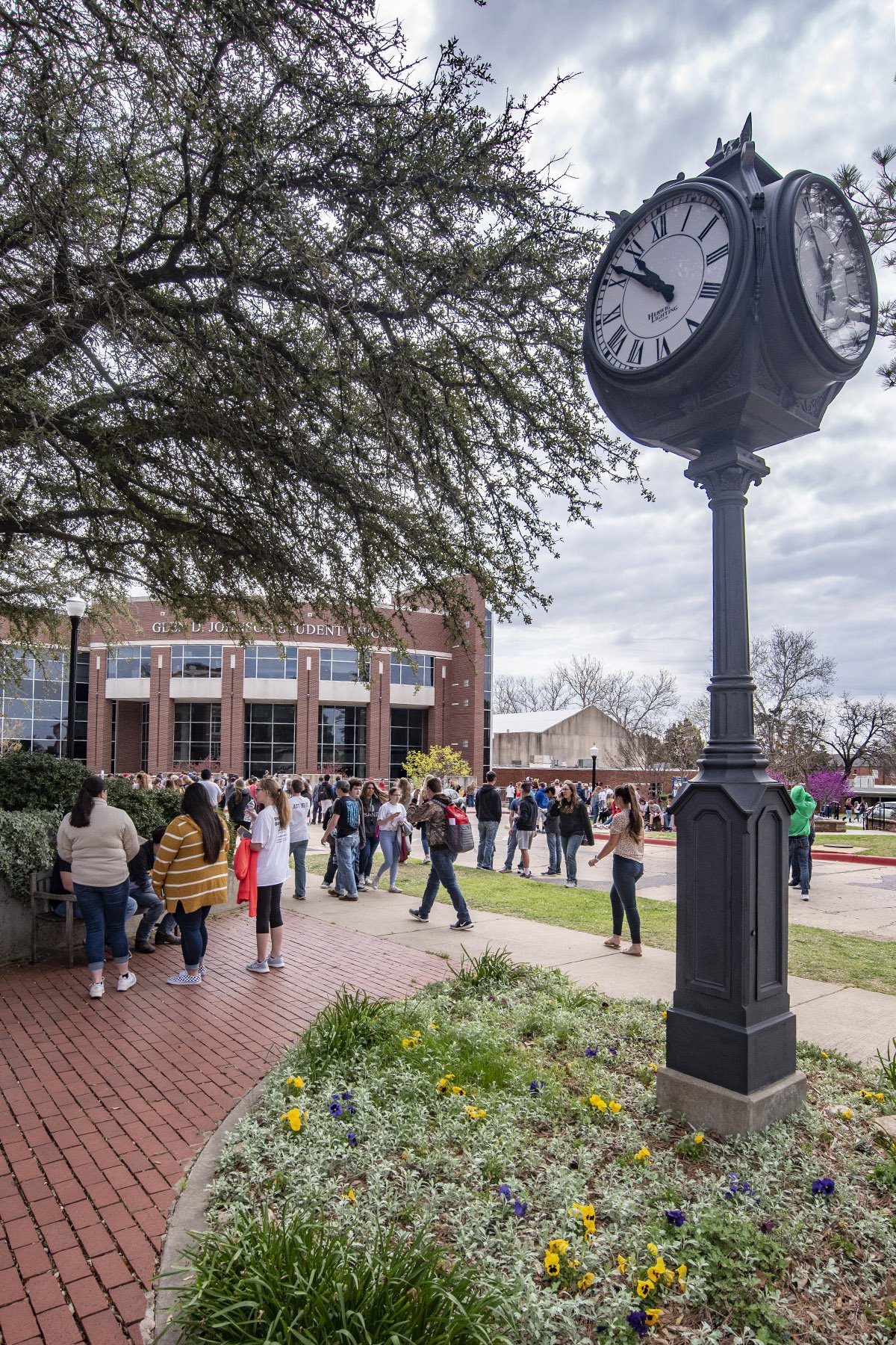 Southeastern enrollment tops 5,000 for second year in a row banner