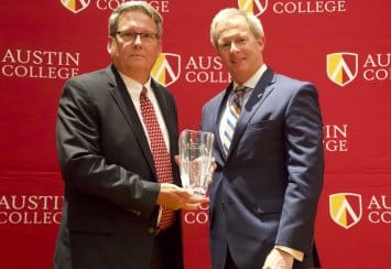 Southeastern president receives Distinguished Alumnus Award from Austin College Thumbnail