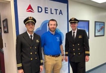 Delta signs first Southeastern aviation student as part of career path pilot program Thumbnail